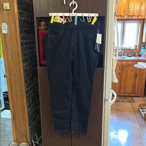 Bandolino woman’s dark blue jeans in size XL. NWT